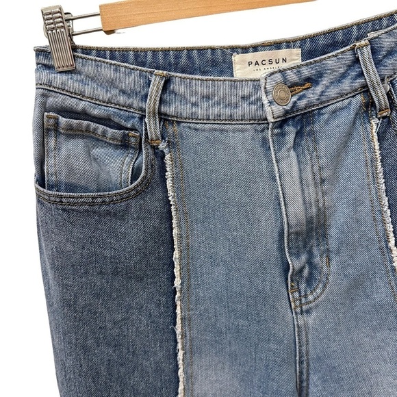Pacsun Mom Jeans Women's Size 28 High Rise Two Tone Wash Denim Crop‎ Frayed  Y2K - Picture 2 of 8